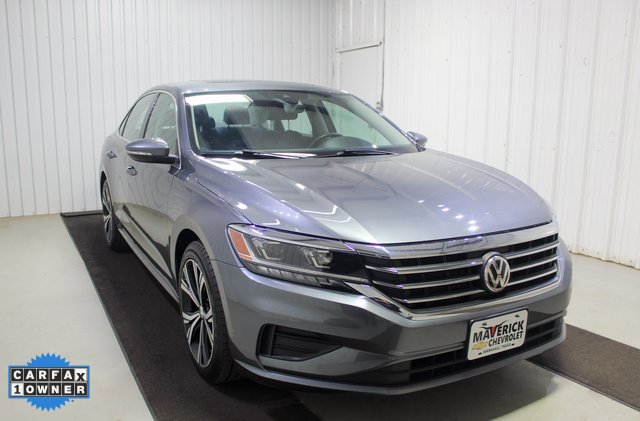 Used 2022 Volkswagen Passat 2.0T SE