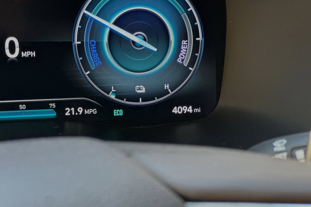 Used 2023 Hyundai Santa Fe SEL Convenience image 24