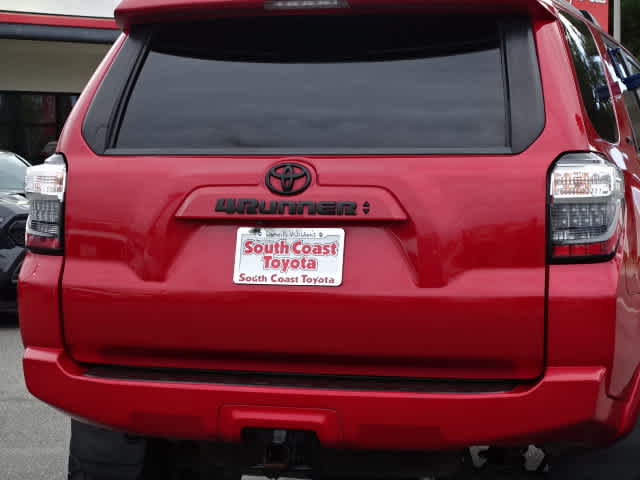 Used 2021 Toyota 4Runner SR5 Premium w/ Moonroof Package RWD image 15