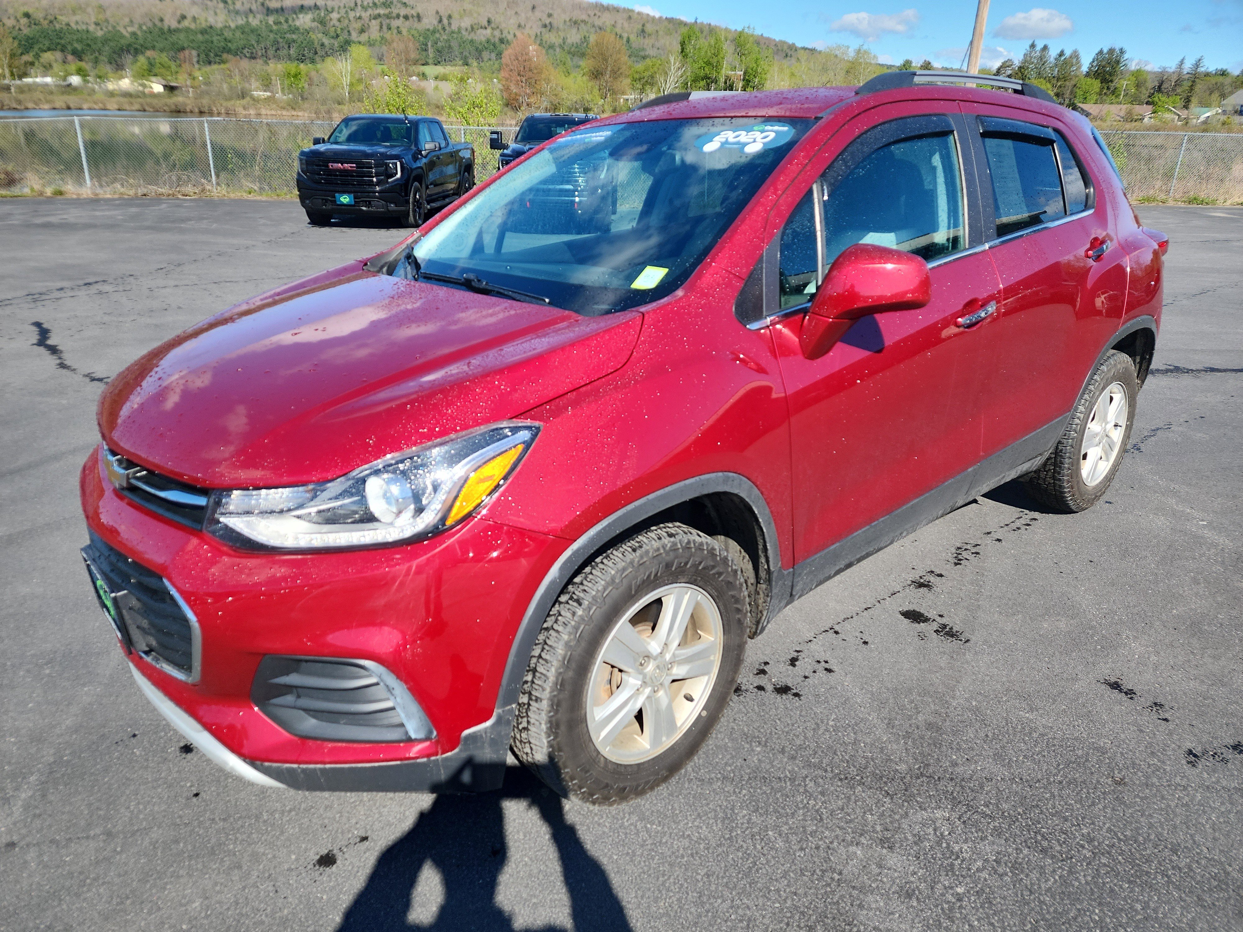 Used 2020 Chevrolet Trax LT w/ LT Convenience Package AWD/4WD image 4
