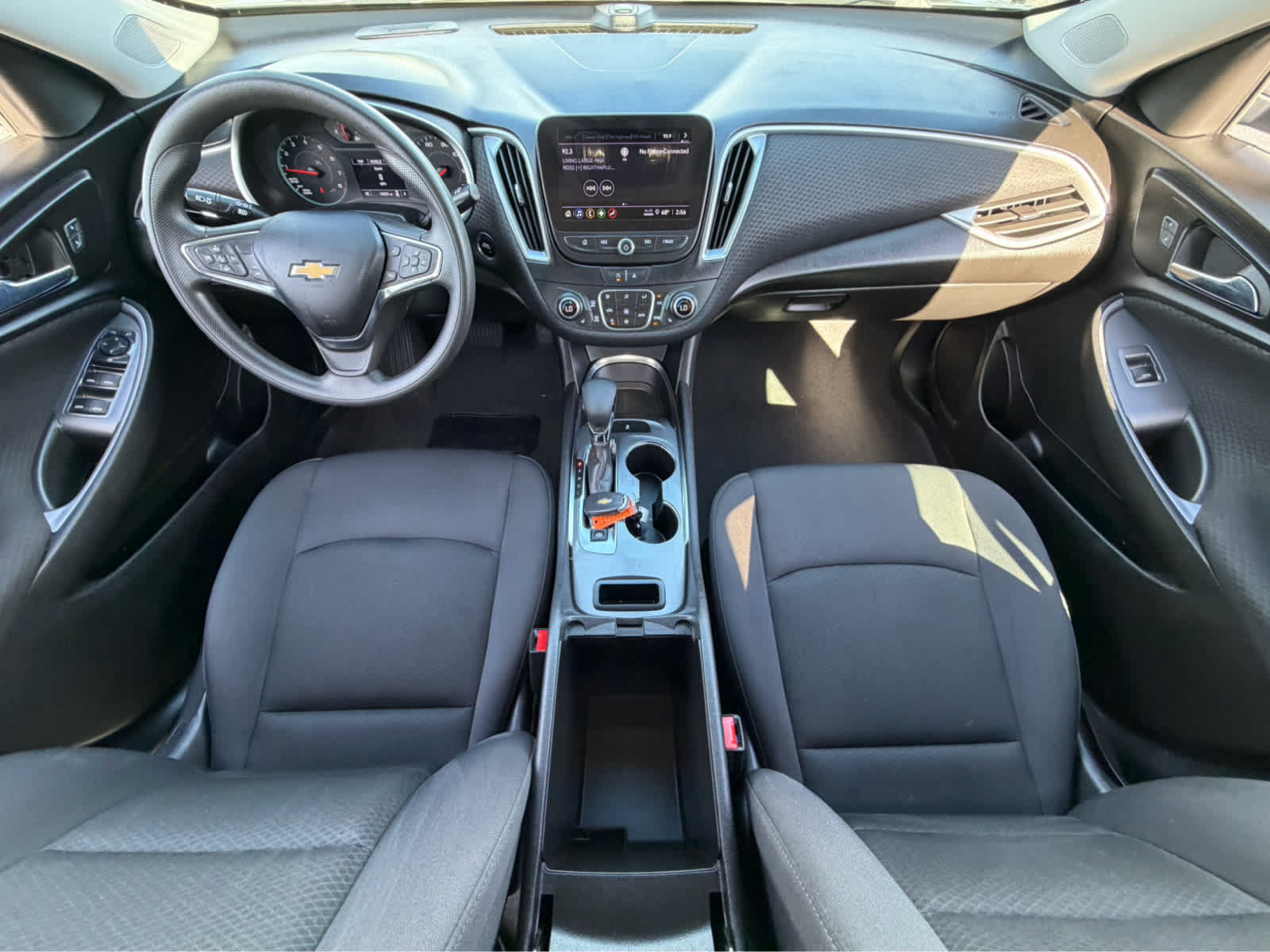 Used 2023 Chevrolet Malibu LT FWD image 16