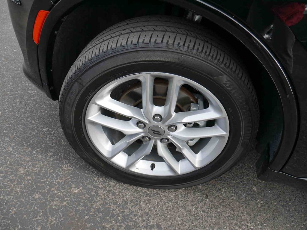 Certified 2024 Dodge Durango GT image 12