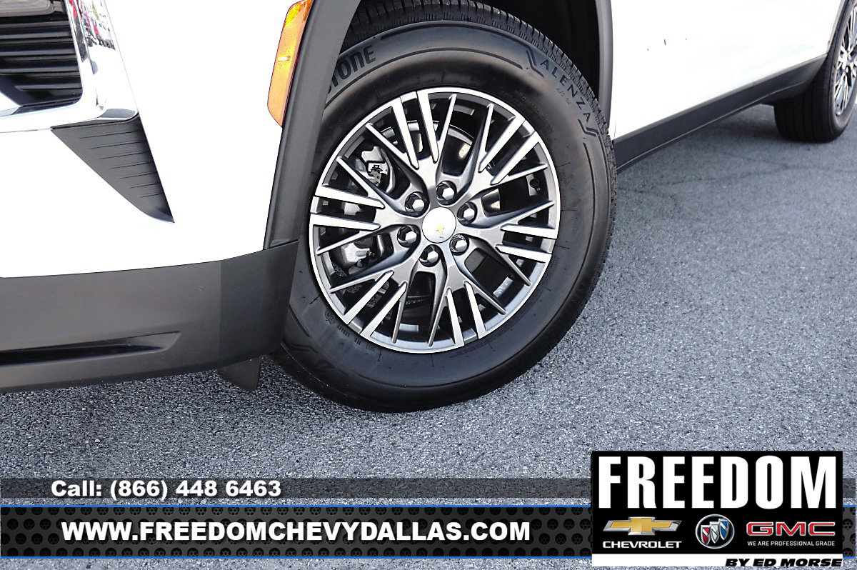 New 2026 Chevrolet Traverse LT w/ Driver Confidence Package FWD image 8