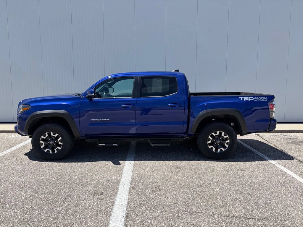 Used 2023 Toyota Tacoma TRD Off-Road w/ TRD Premium Off Road Package AWD/4WD image 2