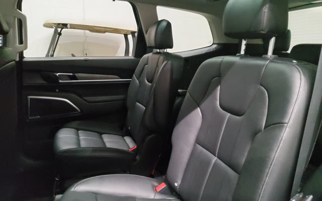 Used 2022 Kia Telluride SX w/ Nightfall Edition Package AWD/4WD image 19
