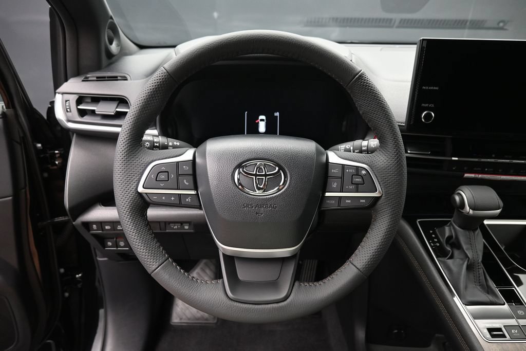 Used 2026 Toyota Sienna Limited AWD/4WD image 17