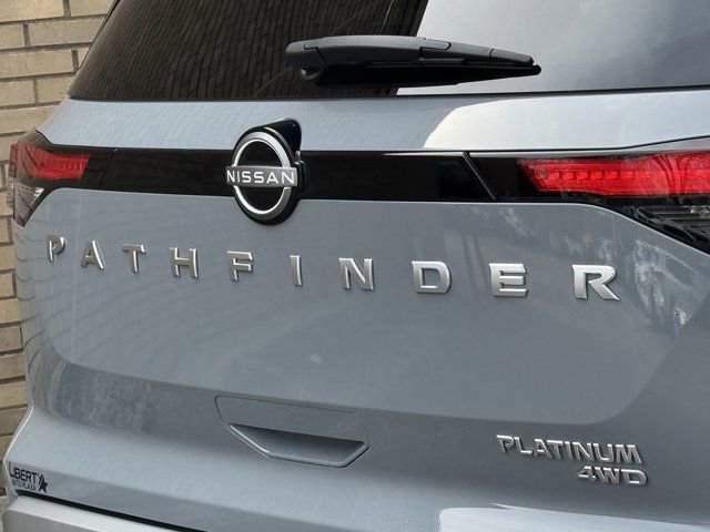 Used 2025 Nissan Pathfinder Platinum w/ Cargo Package image 27