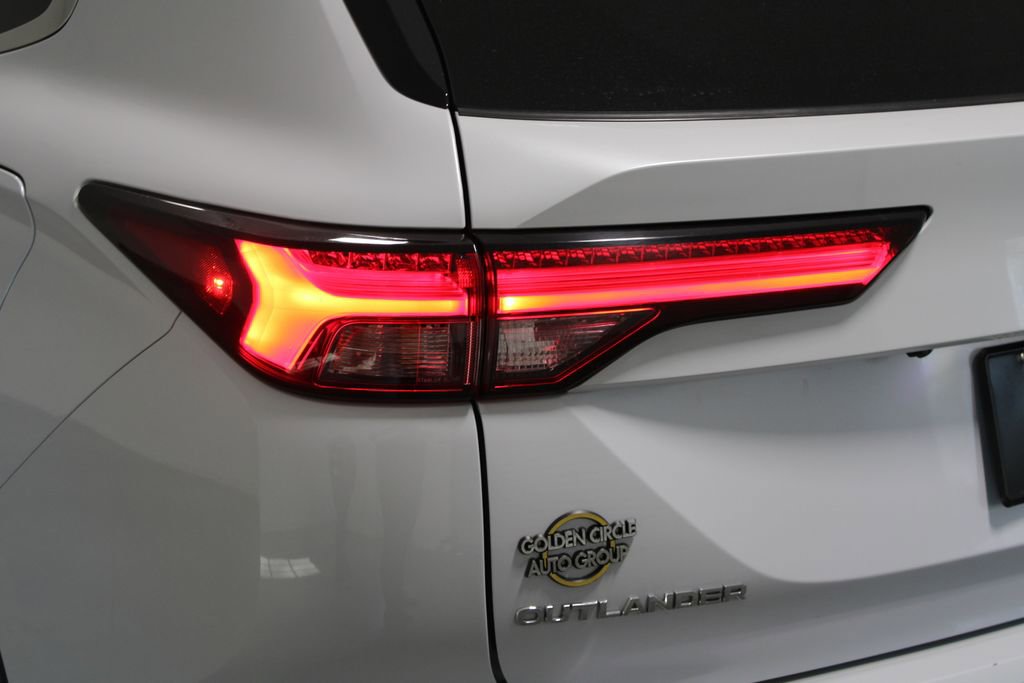 Used 2024 Mitsubishi Outlander 4WD Plug-In Hybrid image 51