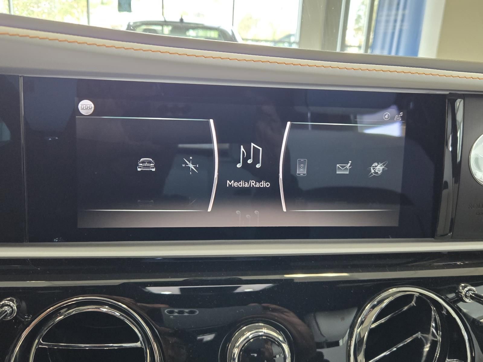 Used 2024 Rolls-Royce Ghost AWD/4WD image 9