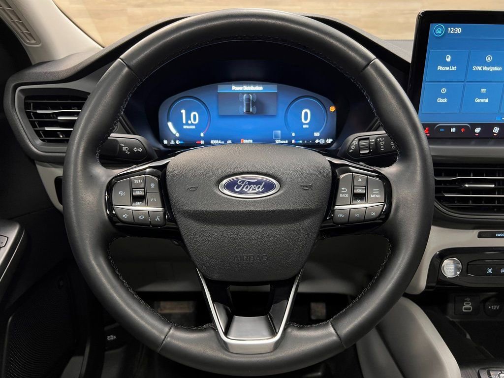 Used 2025 Ford Escape Active w/ Active Premium Tech Pack image 25