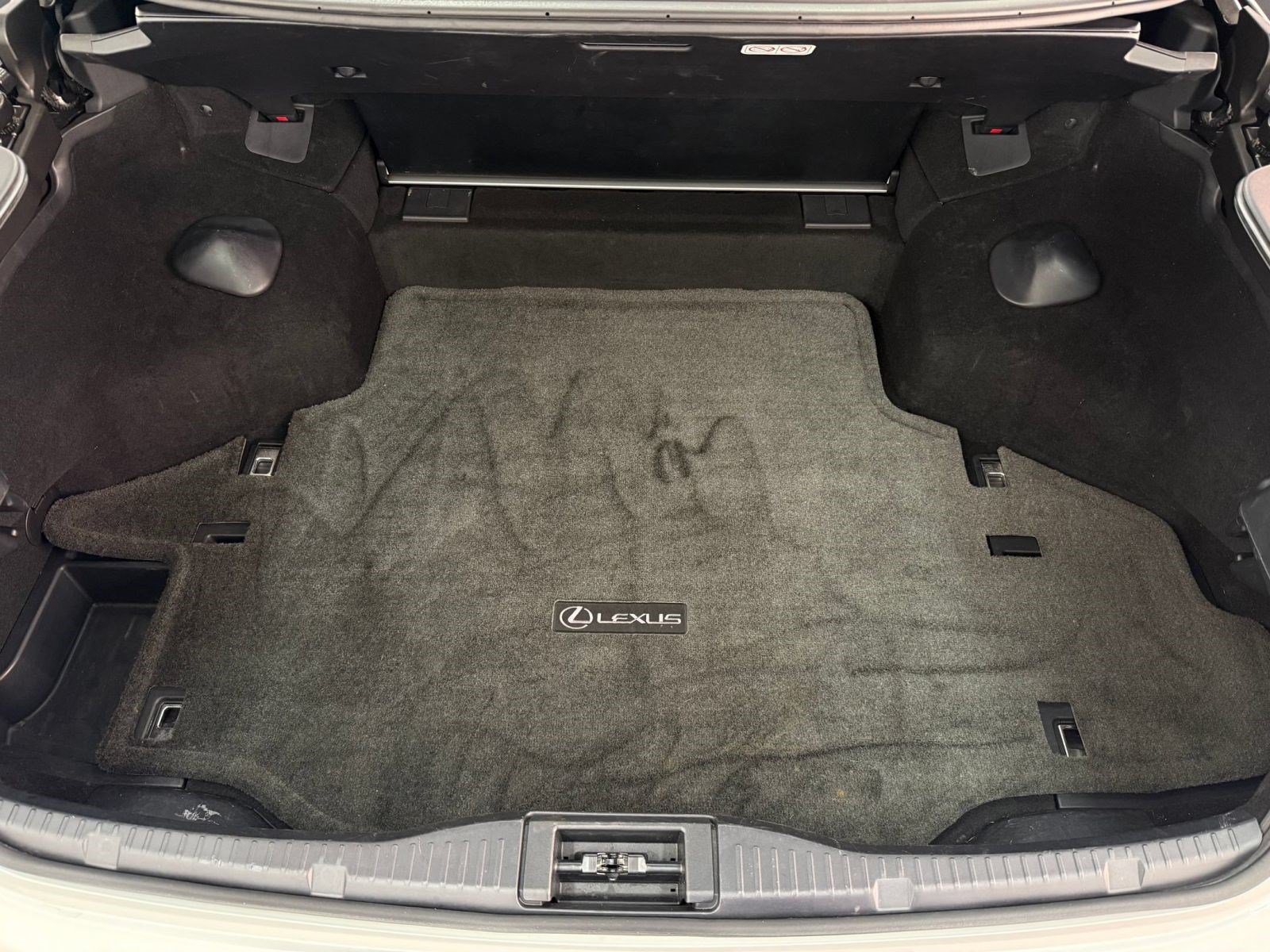 Used 2012 Lexus IS 350C RWD image 20