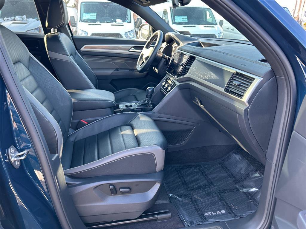 Used 2021 Volkswagen Atlas Cross Sport SEL Premium image 20