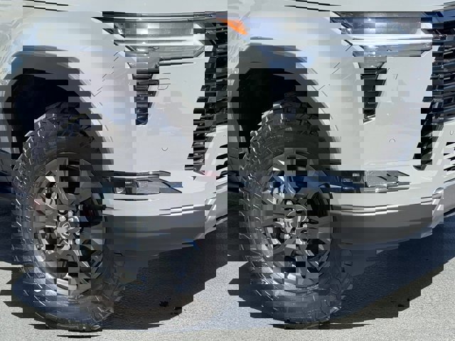 Used 2024 Lexus GX 550 AWD/4WD image 2