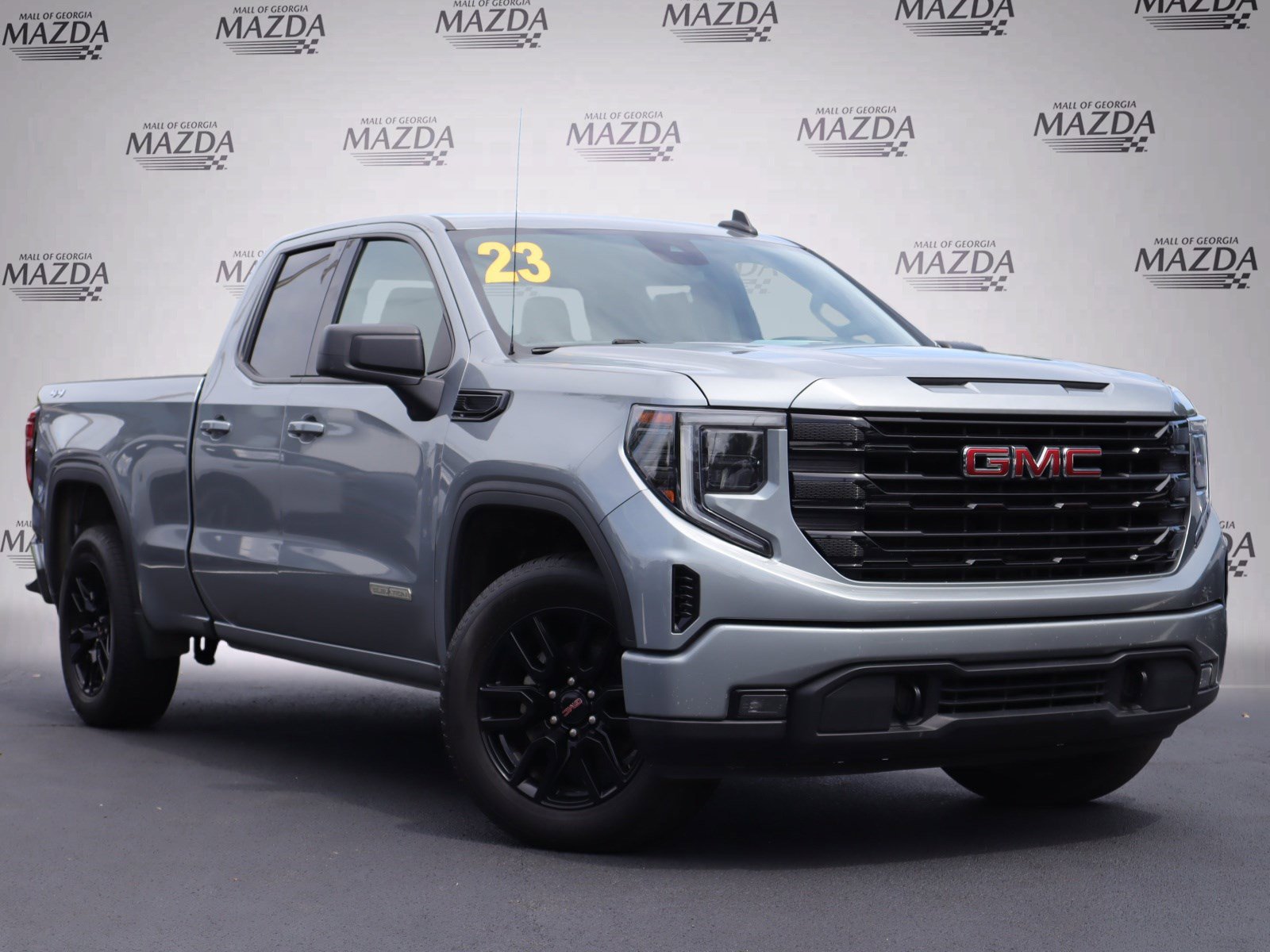 Used 2023 GMC Sierra 1500 Elevation AWD/4WD image 2