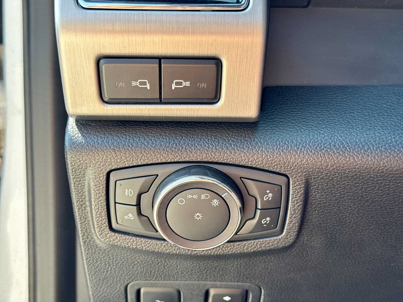Used 2020 Ford F250 Platinum AWD/4WD image 27