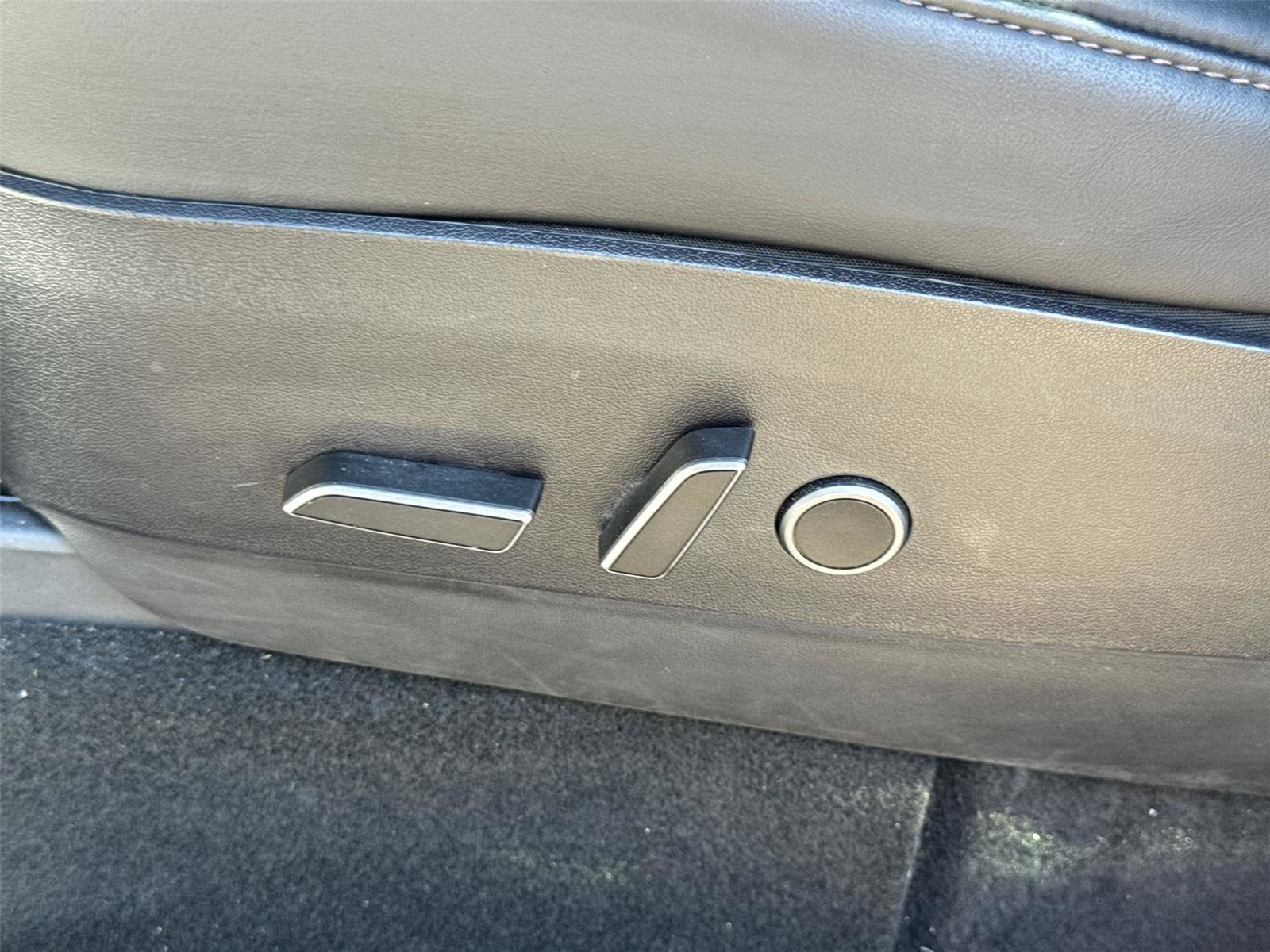 Used 2021 Tesla Model Y Long Range image 29