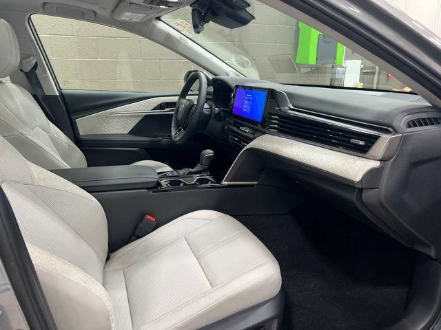 Used 2025 Toyota Camry XLE w/ Premium Plus Package AWD/4WD image 11