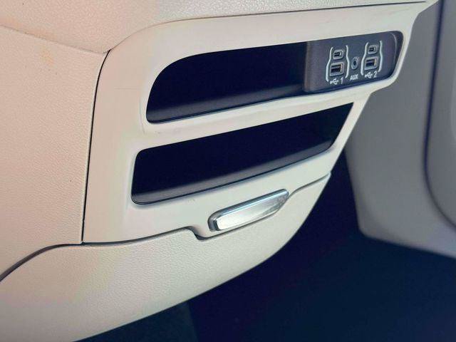 Certified 2023 Chrysler Pacifica Touring-L FWD image 29