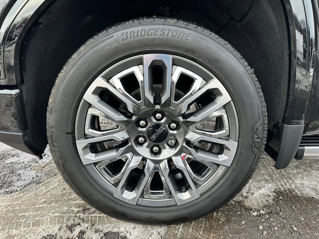 Used 2025 GMC Sierra 1500 Denali Ultimate image 14