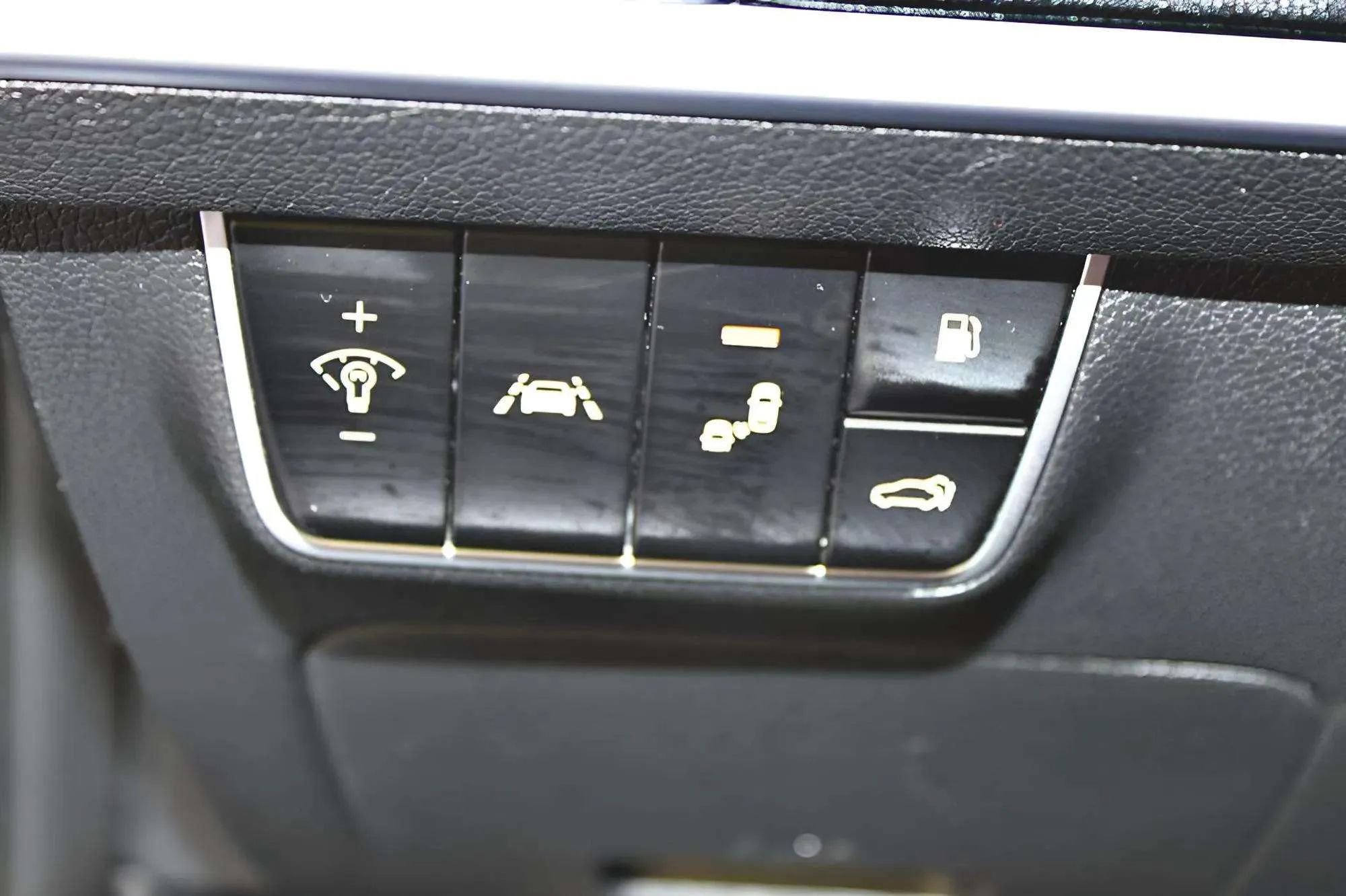 Used 2018 Kia Stinger GT2 image 13