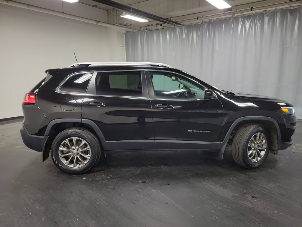 Used 2019 Jeep Cherokee Latitude Plus w/ Comfort/Convenience Group image 10