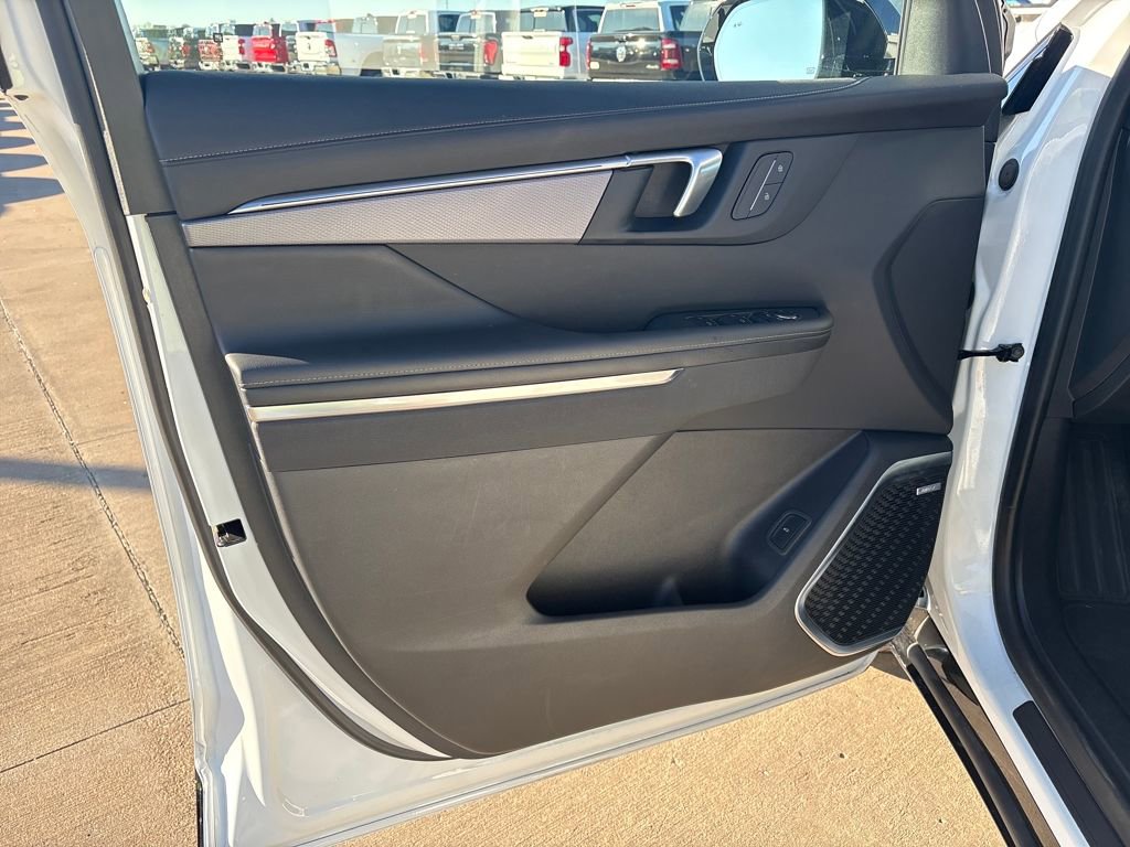 Used 2025 Buick Enclave Sport Touring FWD image 13