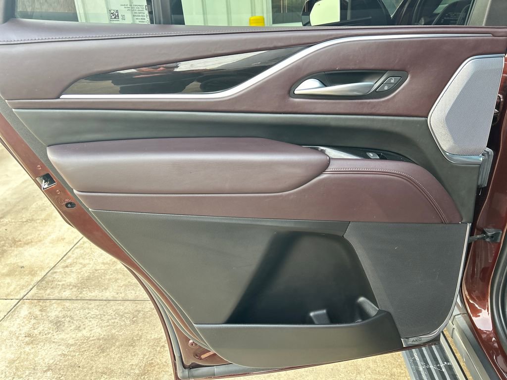 Certified 2023 Cadillac Escalade Sport Platinum w/ LPO, ONYX Package image 45