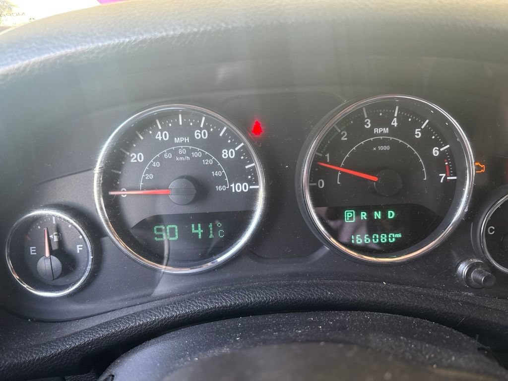 Used 2018 Jeep Wrangler Unlimited Sahara w/ Max Tow Package AWD/4WD image 13