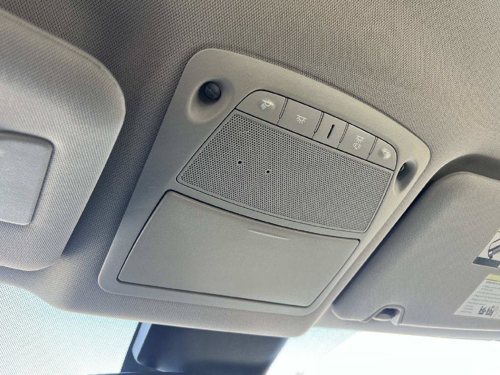 Used 2019 Nissan Rogue S FWD image 39