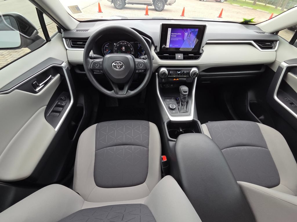 Certified 2025 Toyota RAV4 XLE AWD/4WD image 6
