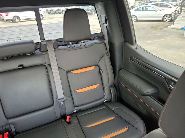 Used 2025 GMC Sierra 1500 AT4 w/ AT4 Premium Package AWD/4WD image 18