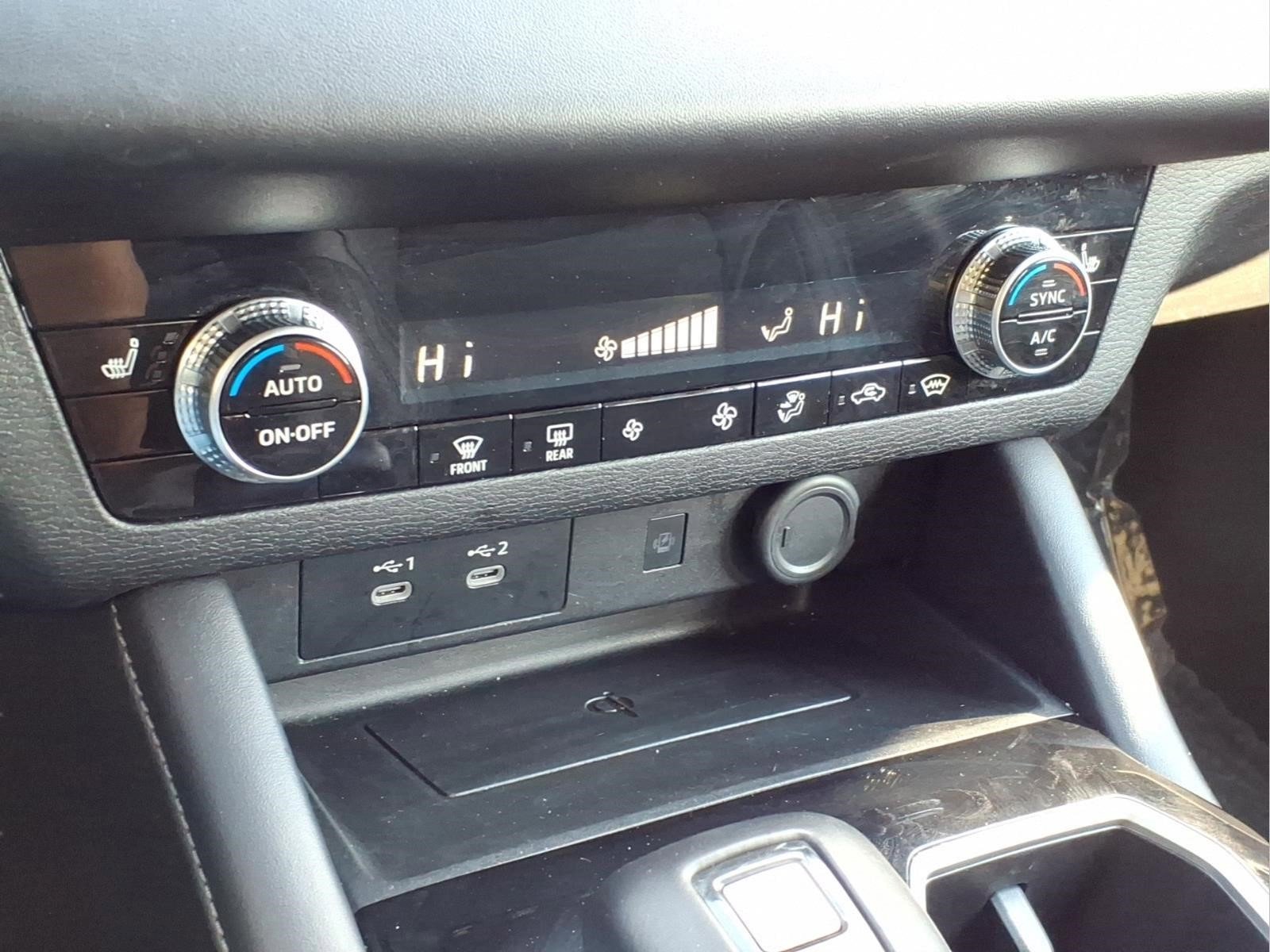 Used 2025 Mitsubishi Outlander SE AWD/4WD image 26