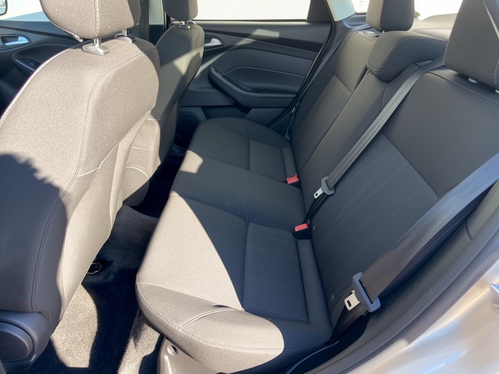 Used 2018 Ford Focus SEL FWD image 25