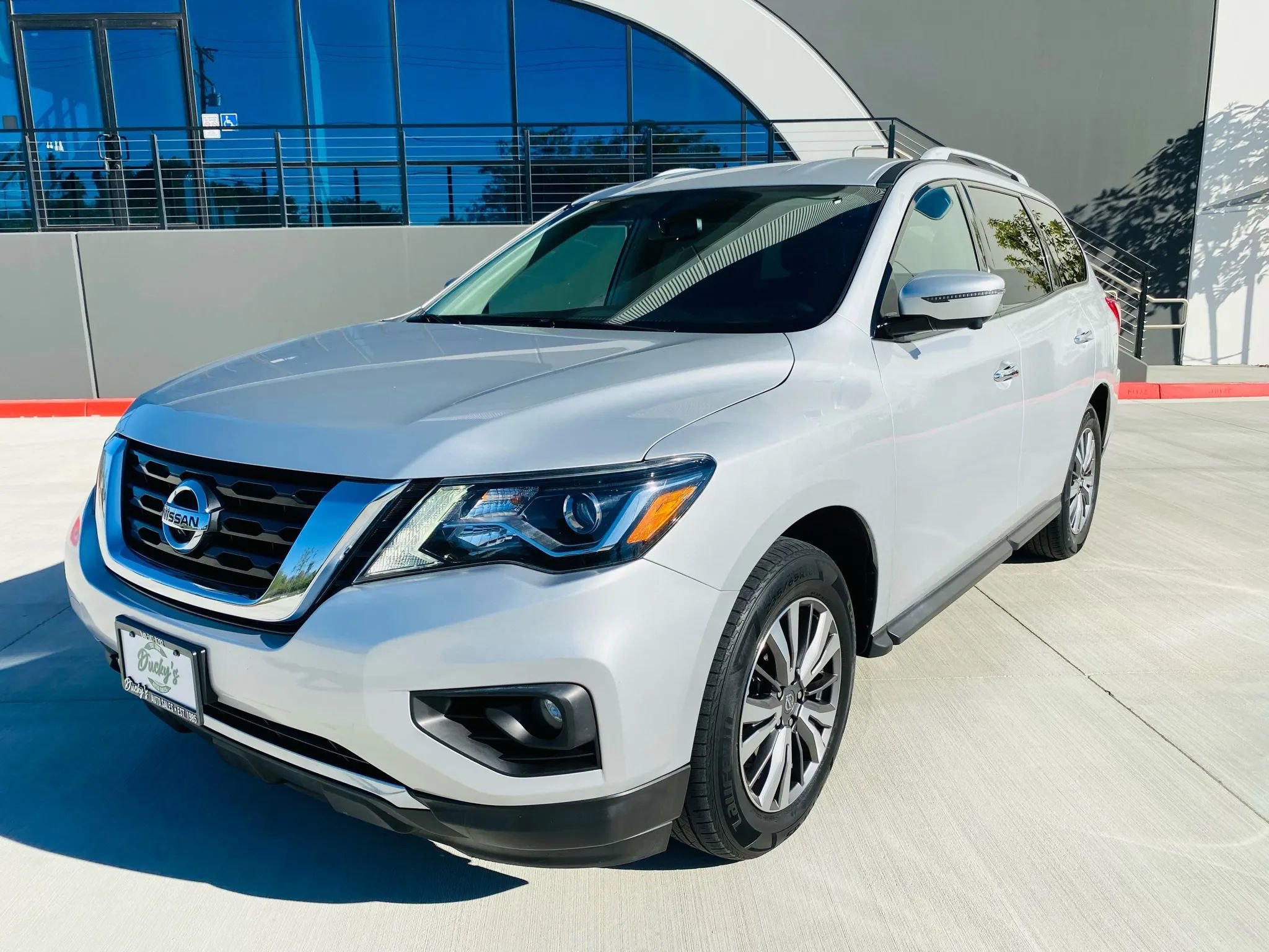 Used 2020 Nissan Pathfinder SL image 37