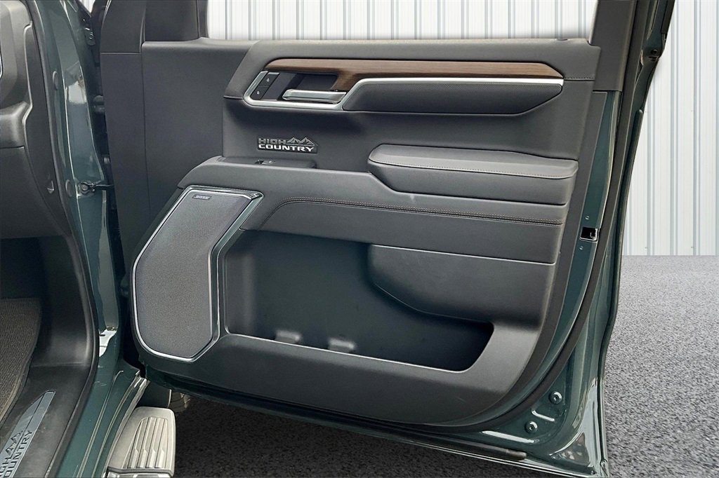 Used 2026 Chevrolet Silverado 1500 High Country w/ Technology Package image 18