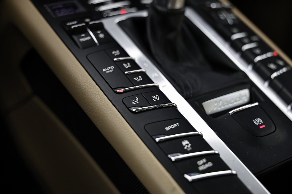 Certified 2020 Porsche Macan S image 40