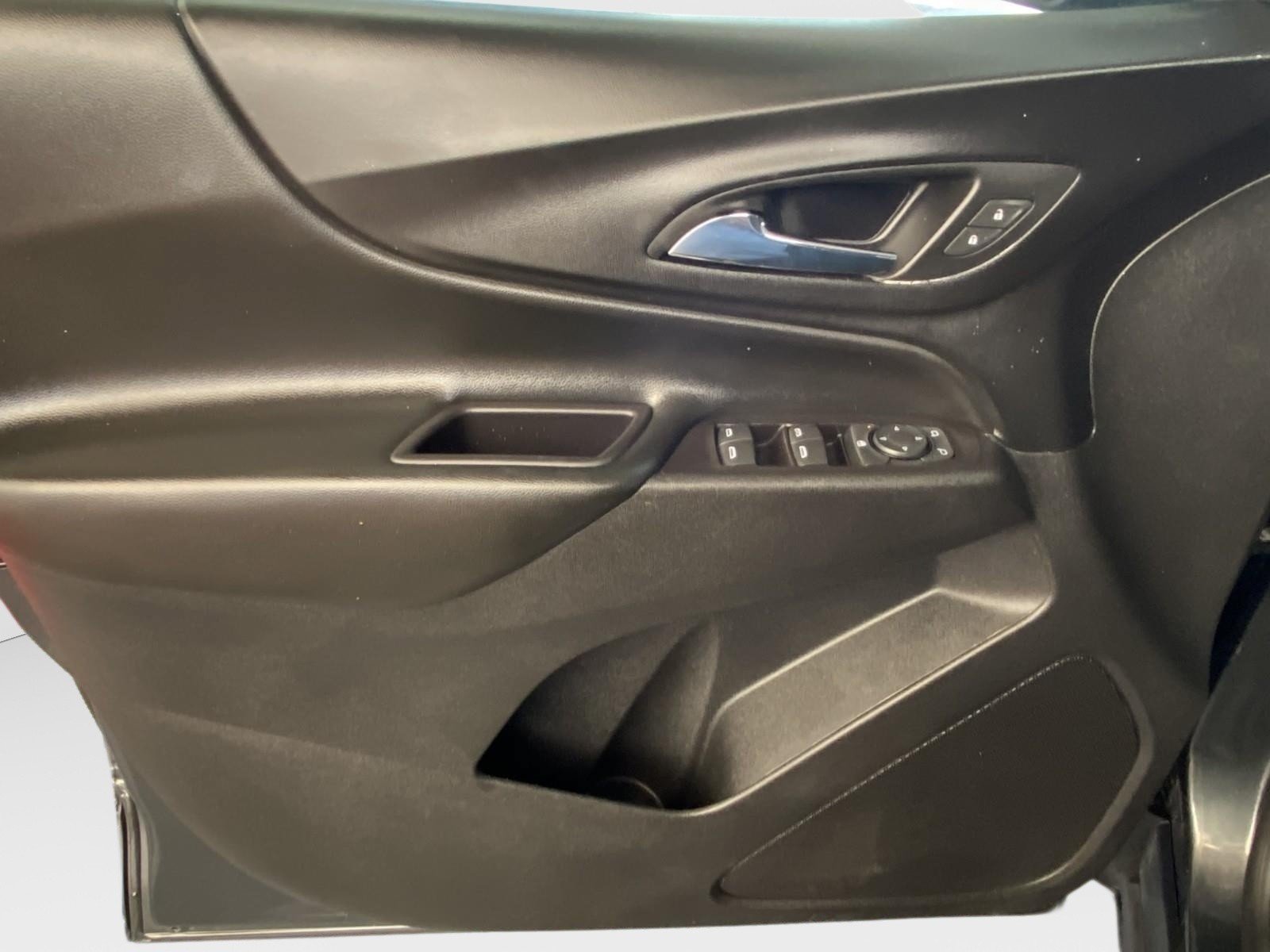 Used 2020 Chevrolet Equinox LT FWD image 18