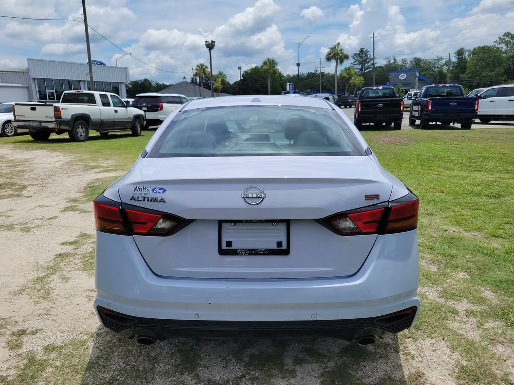 Used 2024 Nissan Altima 2.5 SR FWD image 10