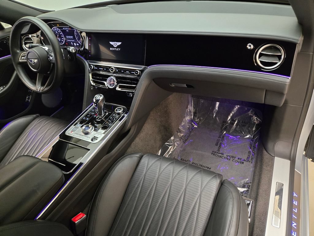 Used 2021 Bentley Flying Spur V8 AWD/4WD image 4