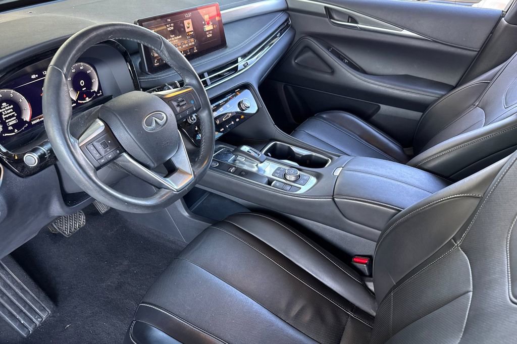 Certified 2023 INFINITI QX60 Luxe w/ Cargo Package image 9