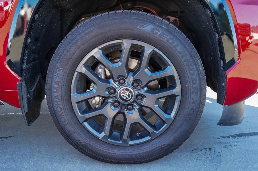 Used 2025 Toyota Sequoia Platinum AWD/4WD image 10