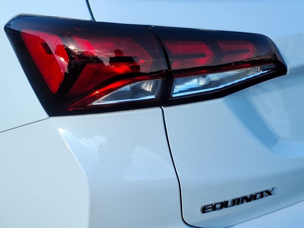 Used 2022 Chevrolet Equinox LS image 9