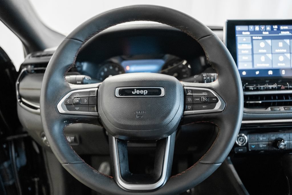 Certified 2025 Jeep Compass Trailhawk AWD/4WD image 23
