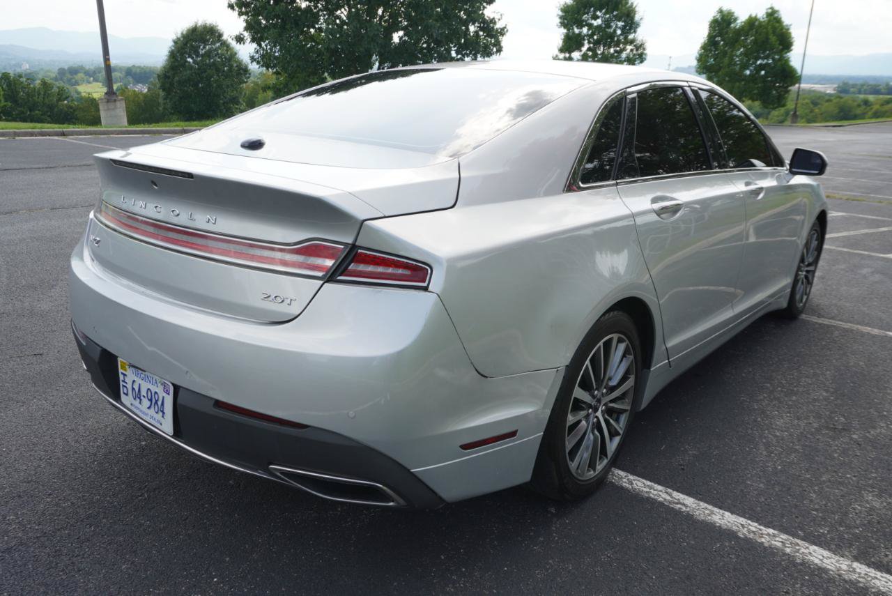 Used 2017 Lincoln MKZ Premiere FWD image 9