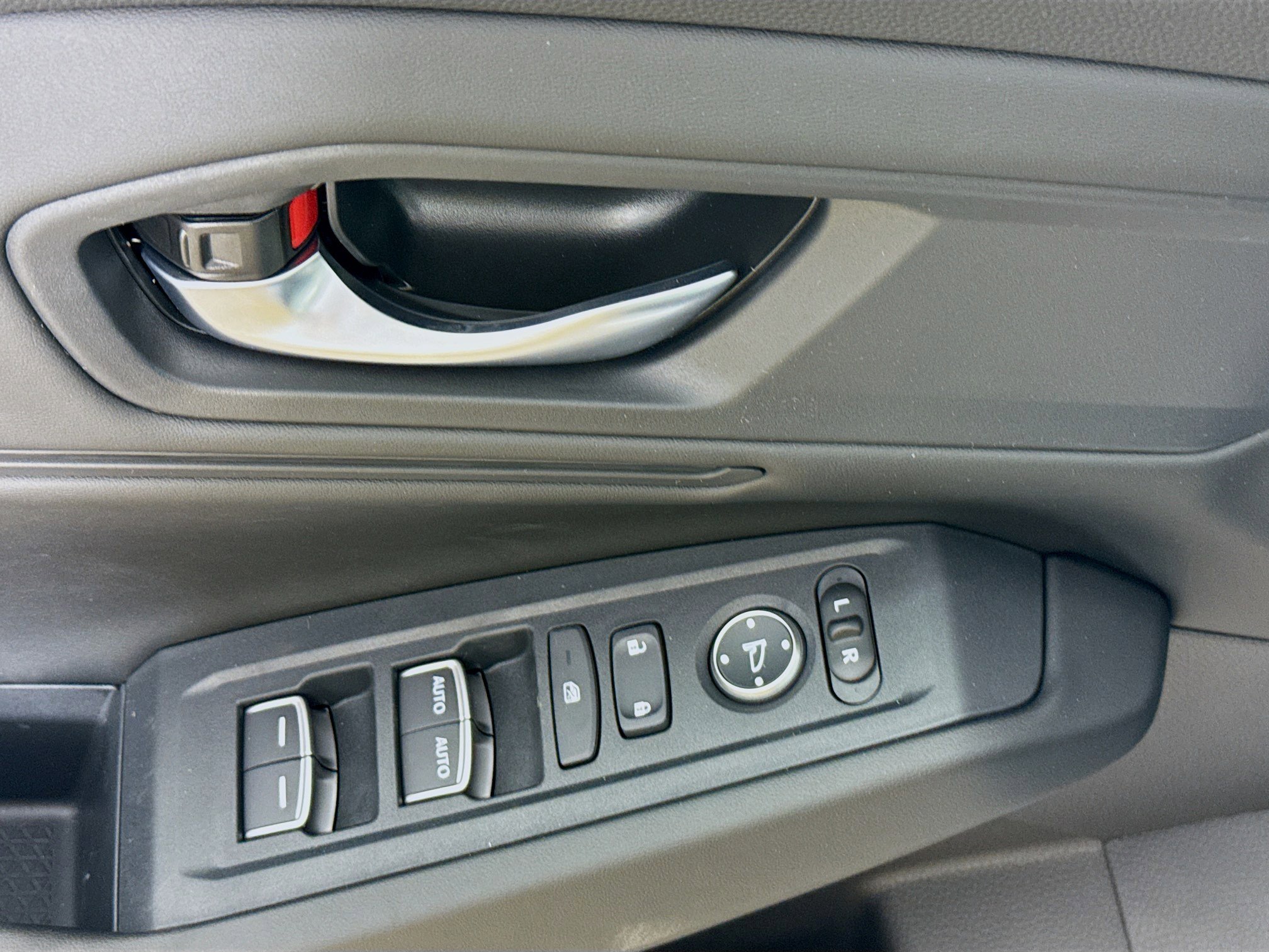 Certified 2025 Honda Accord SE image 13