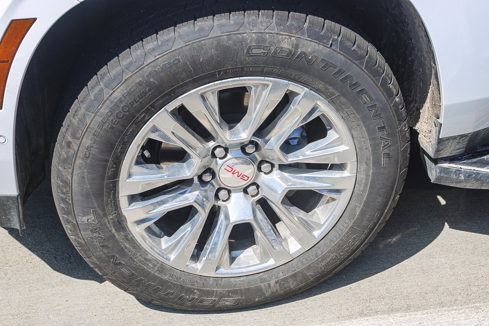 Used 2025 GMC Yukon XL Denali image 8