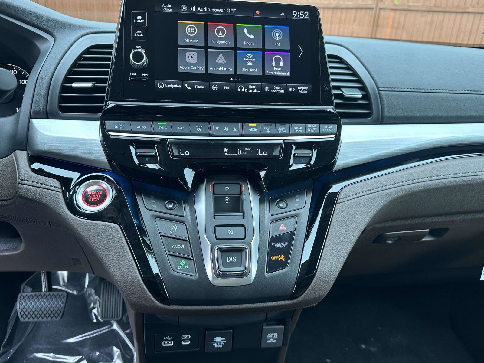 New 2026 Honda Odyssey Touring image 4