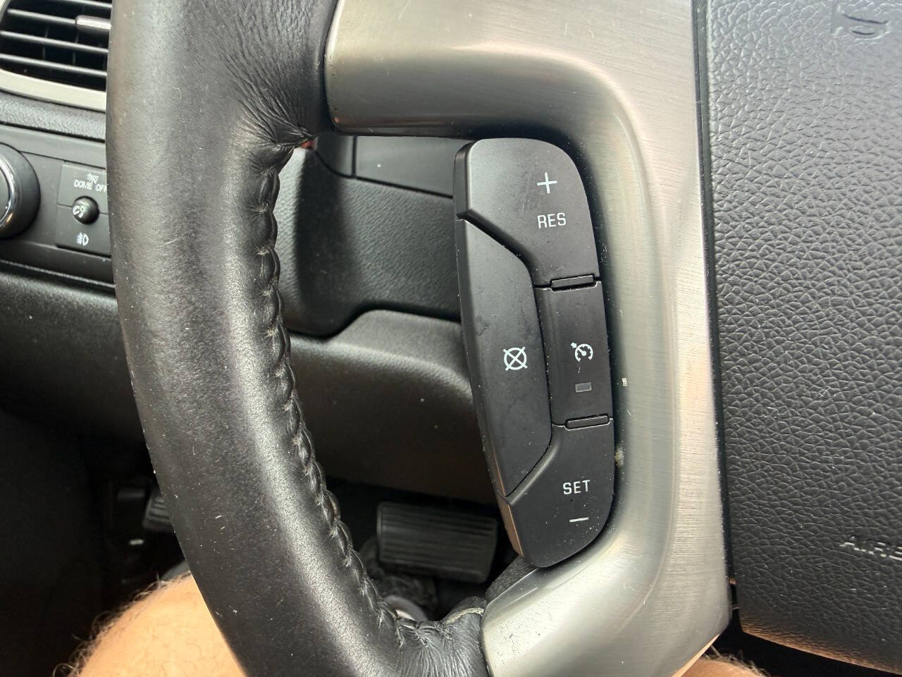Used 2013 Chevrolet Tahoe LT w/ All-Star Edition AWD/4WD image 25