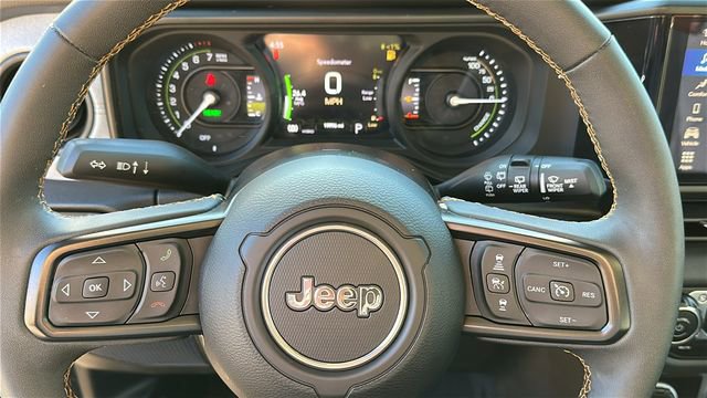 Used 2024 Jeep Wrangler Unlimited w/ Convenience Group AWD/4WD image 14