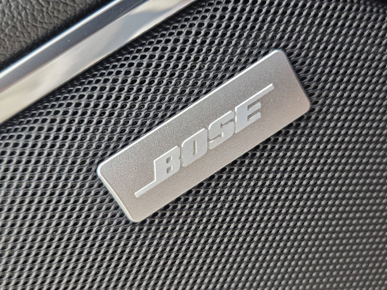 Certified 2024 Chevrolet Silverado 2500 LTZ w/ LTZ Convenience Package image 32